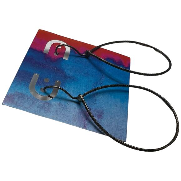 Black Wire Teardrop Hoop Earrings - Modern & Chic Design - Picture 3 of 6